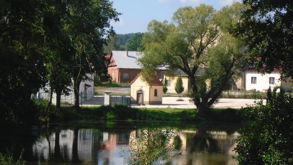 Statek Sedlecko Villa Buitenkant foto